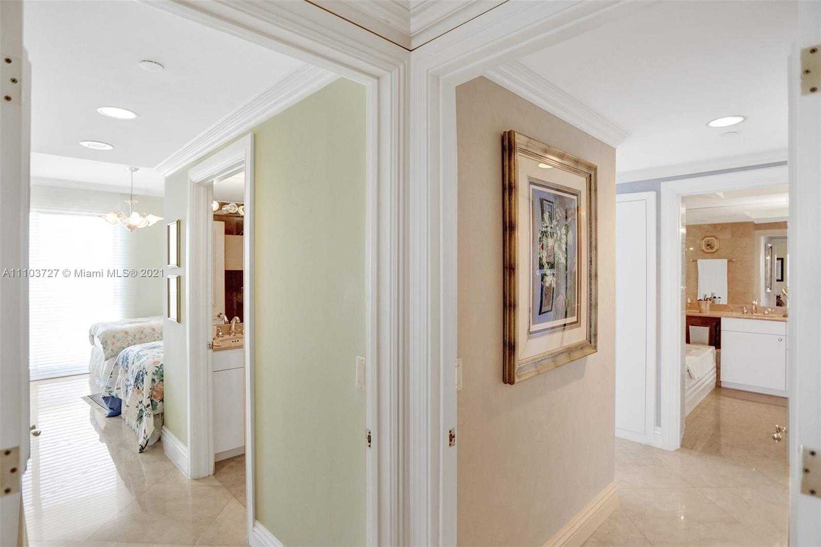 Small Image of 4775 COLLINS AVE #2403, Miami Beach Number 13
