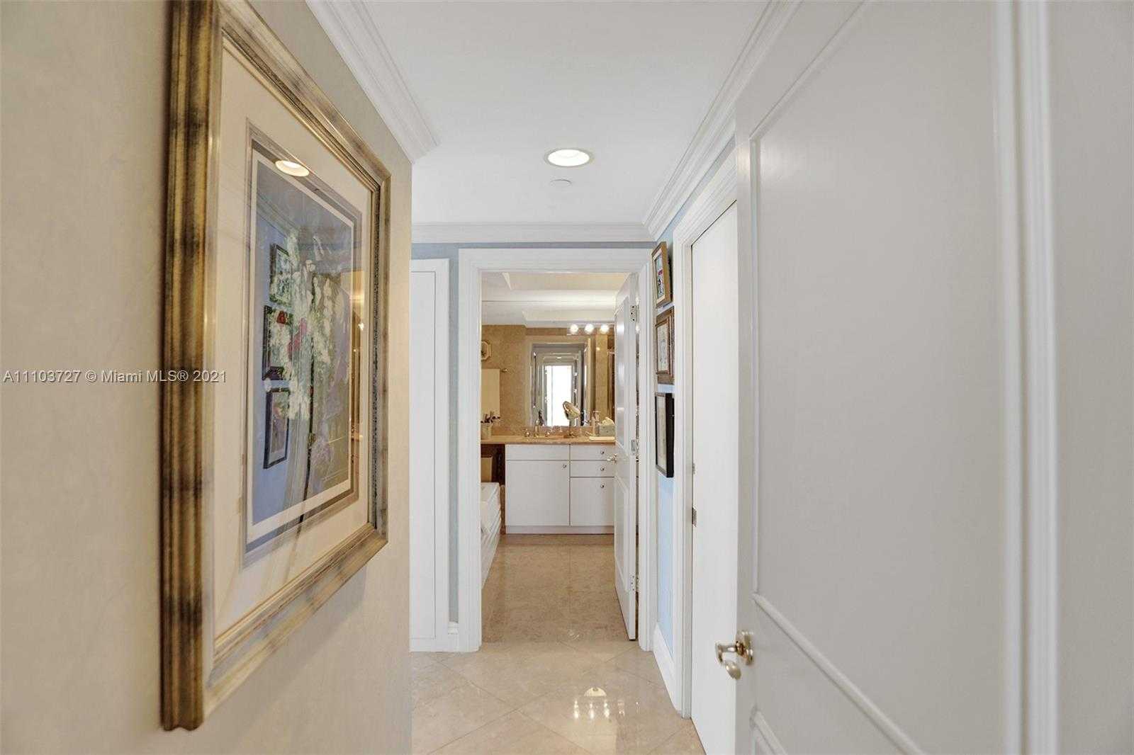 Small Image of 4775 COLLINS AVE #2403, Miami Beach Number 18