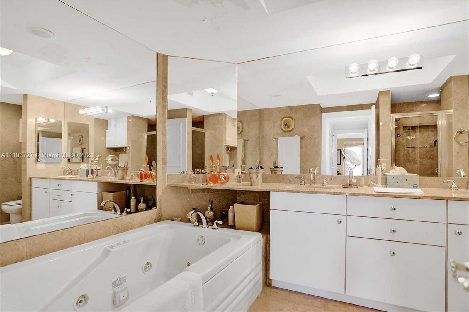 Small Image of 4775 COLLINS AVE #2403, Miami Beach Number 19