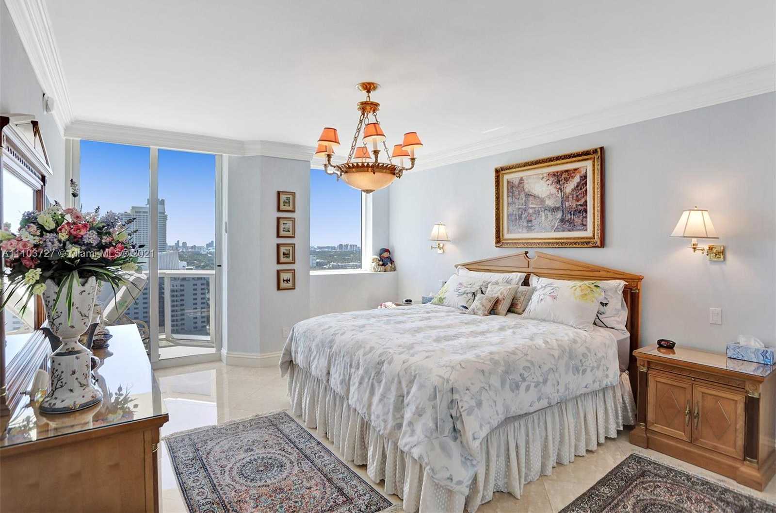 Small Image of 4775 COLLINS AVE #2403, Miami Beach Number 27