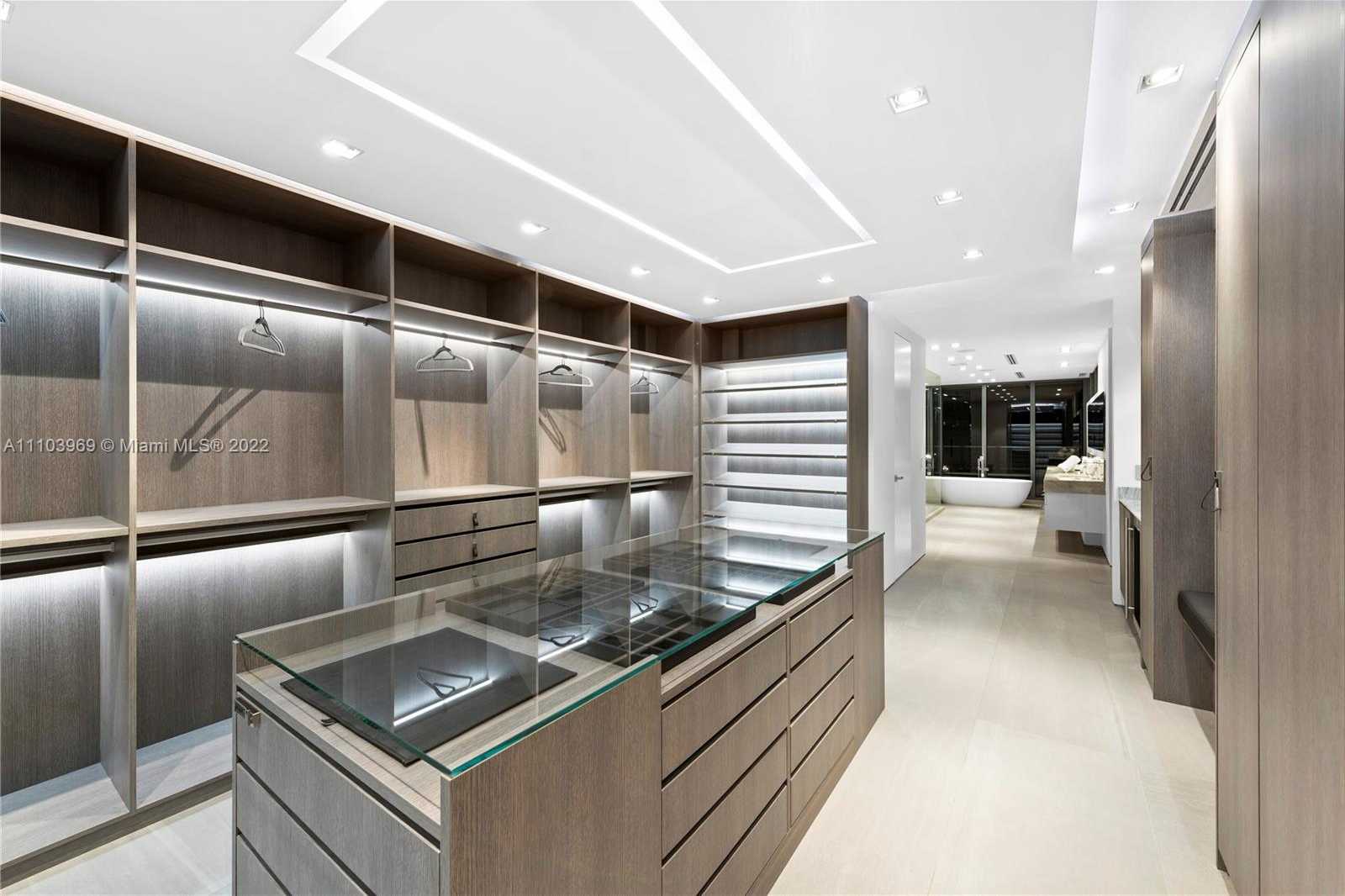 Small Image of 440 MOLA AVE, Fort Lauderdale Number 27