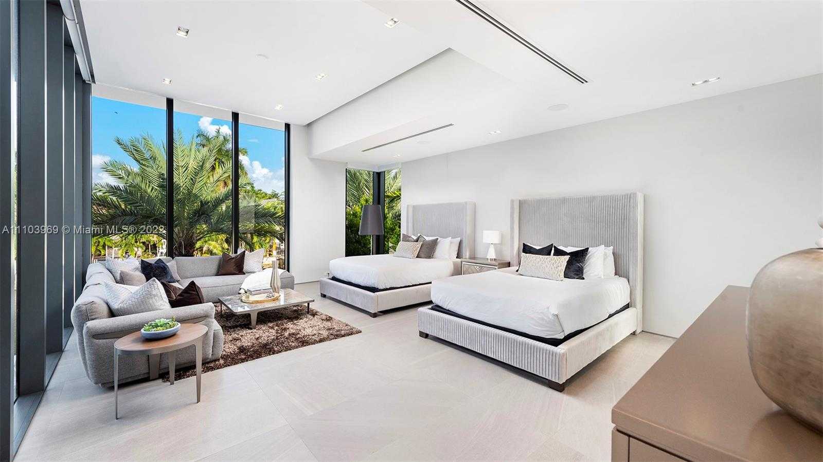 Small Image of 440 MOLA AVE, Fort Lauderdale Number 28