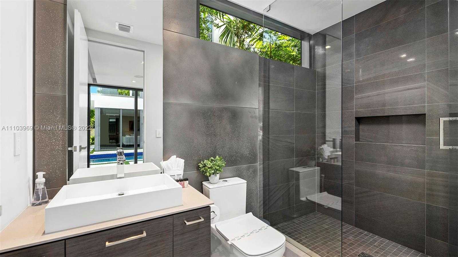 Small Image of 440 MOLA AVE, Fort Lauderdale Number 29