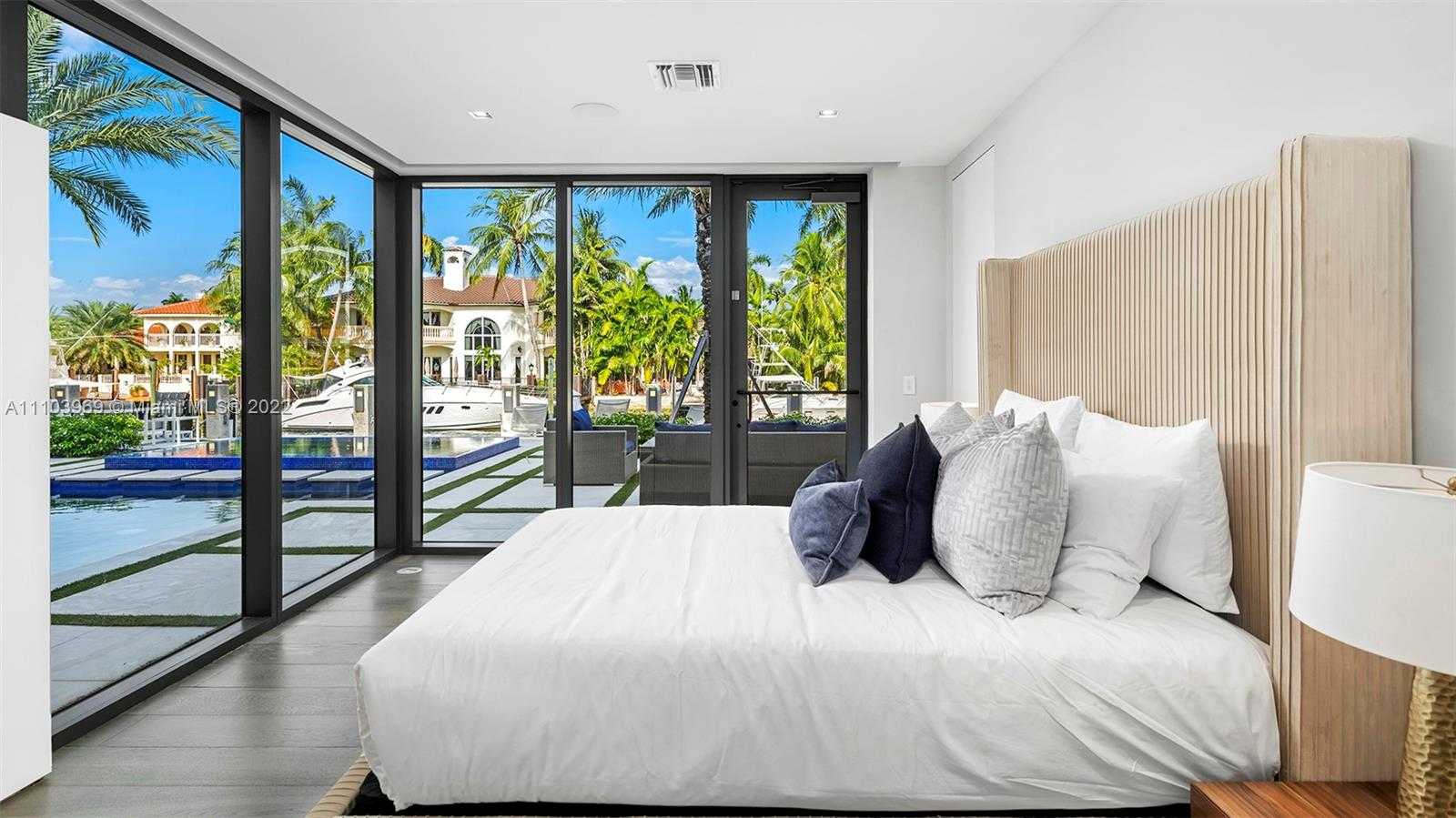 Small Image of 440 MOLA AVE, Fort Lauderdale Number 31