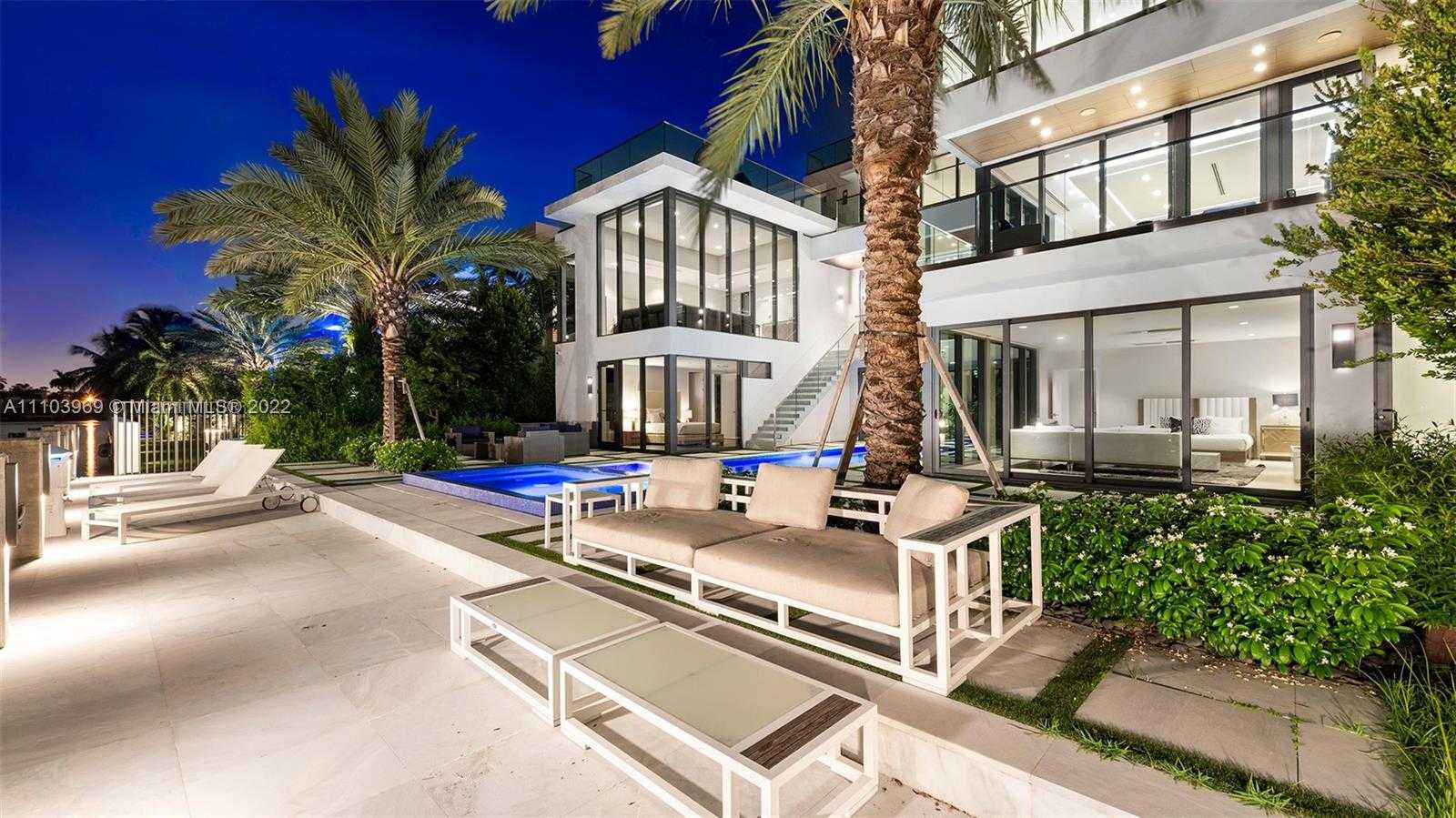 Small Image of 440 MOLA AVE, Fort Lauderdale Number 6