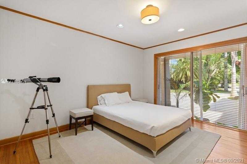 Small Image of 625 BUTTONWOOD LN #n/a, Miami Number 10