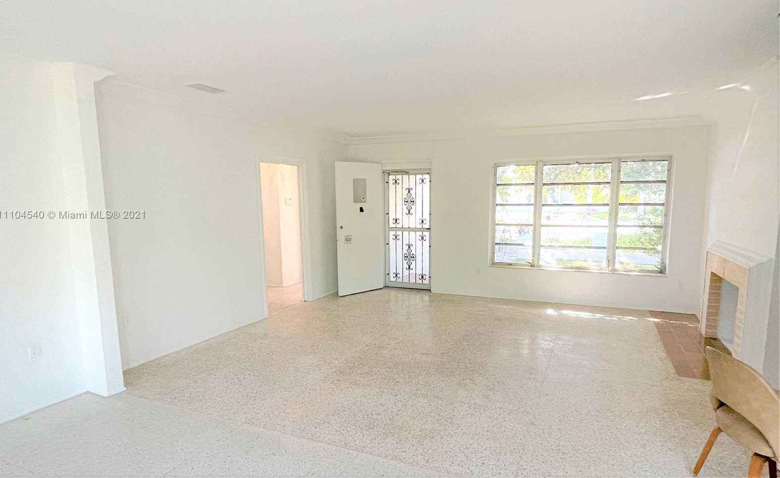 Small Image of 9045 HAWTHORNE AVE, Surfside Number 5