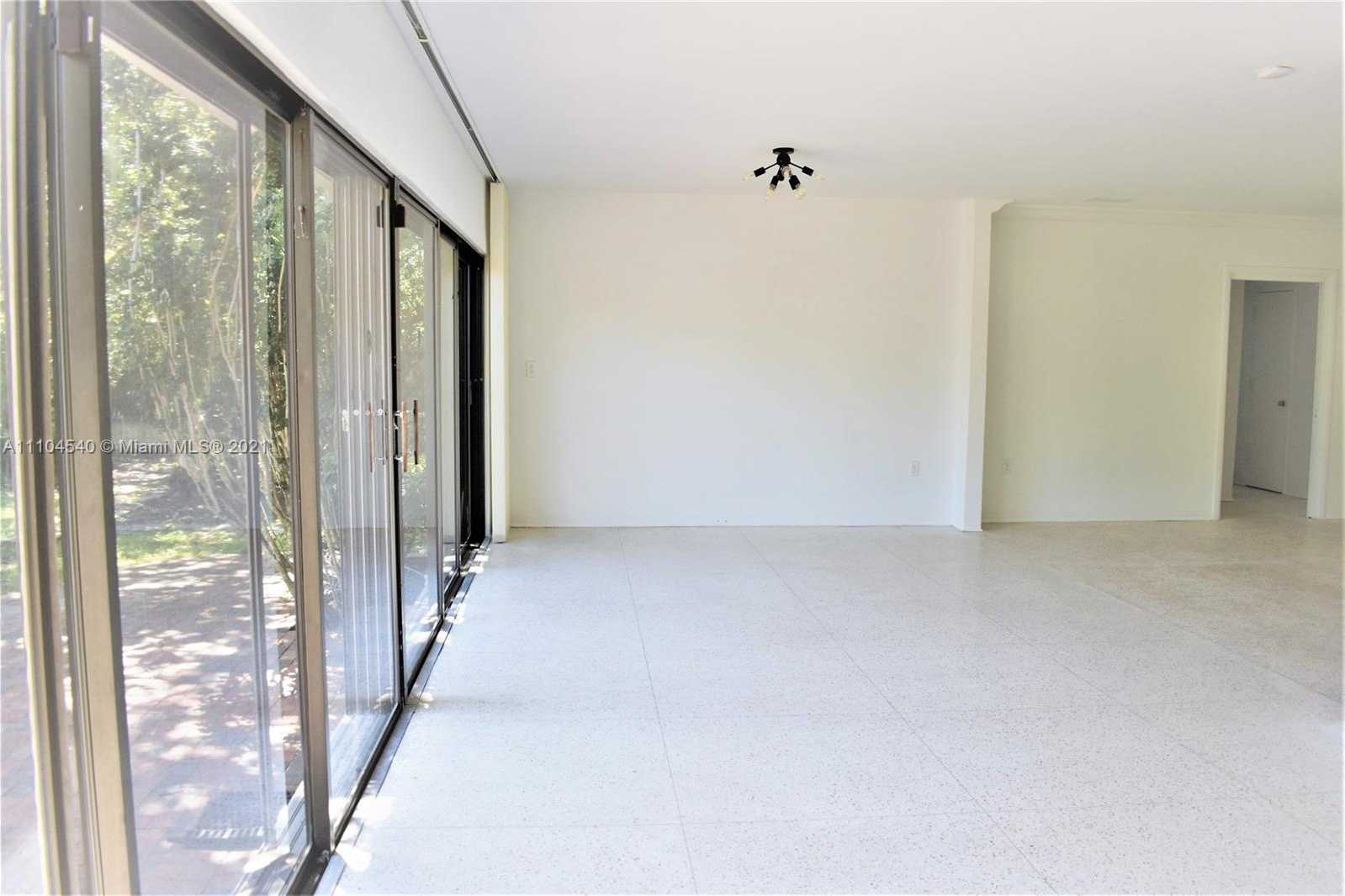 Small Image of 9045 HAWTHORNE AVE, Surfside Number 8