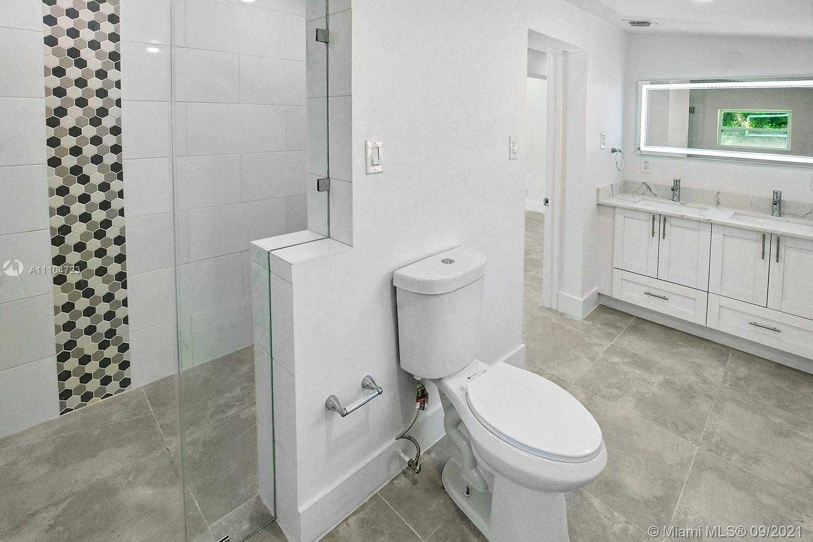 Small Image of 1612 NORTH EAST 16TH AVE #., Fort Lauderdale Number 16