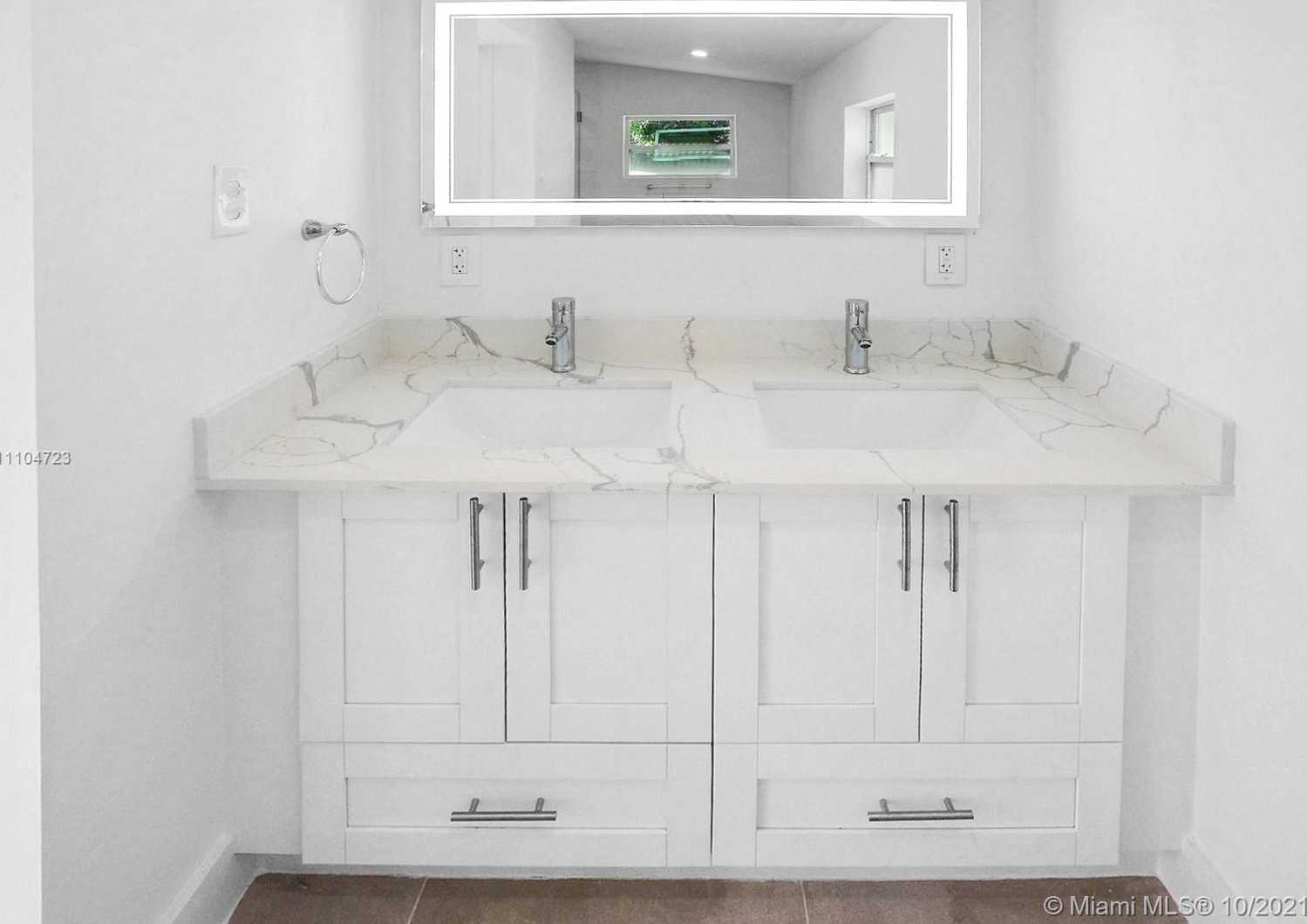 Small Image of 1612 NORTH EAST 16TH AVE #., Fort Lauderdale Number 20