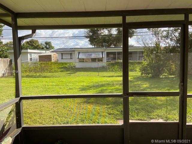 Small Image of 8810 NORTH WEST 10TH ST, Pembroke Pines Number 17