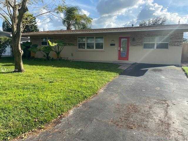 Small Image of 8810 NORTH WEST 10TH ST, Pembroke Pines Number 20