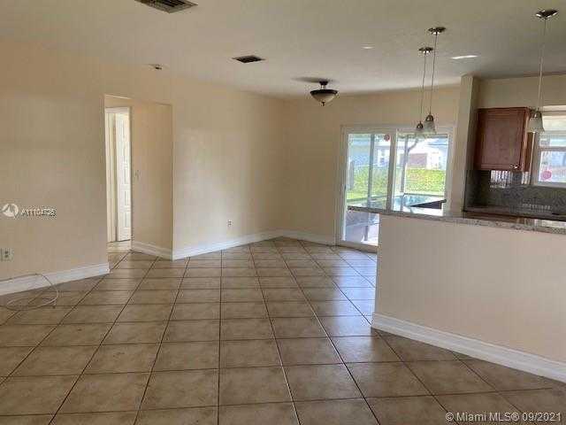 Small Image of 8810 NORTH WEST 10TH ST, Pembroke Pines Number 3