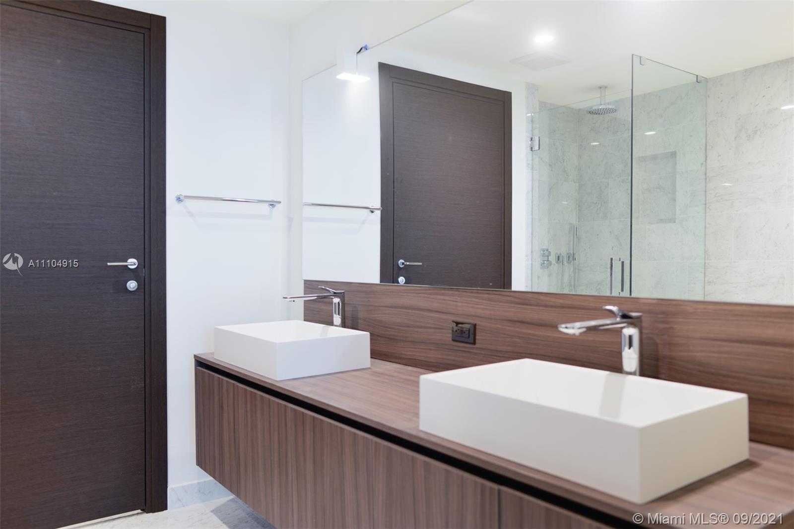 Small Image of 1000 BRICKELL PLAZA #2908, Miami Number 5