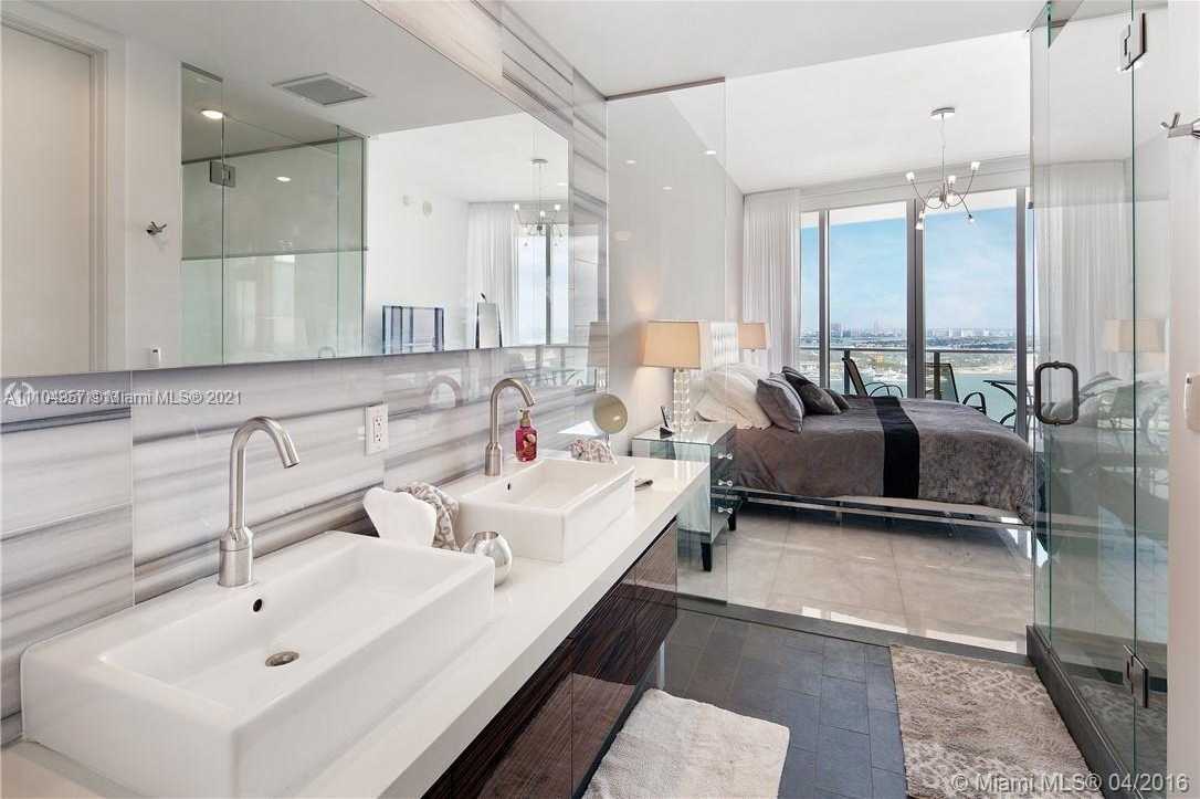 Small Image of 1100 BISCAYNE BLVD #2702, Miami Number 17