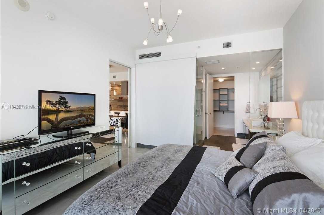 Small Image of 1100 BISCAYNE BLVD #2702, Miami Number 18