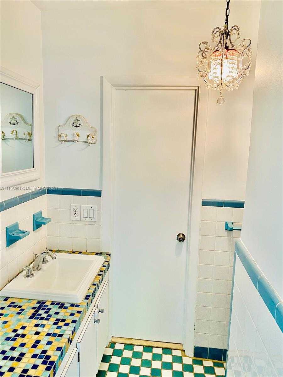 Small Image of 12500 SOUTH WEST 81ST AVE, Pinecrest Number 14