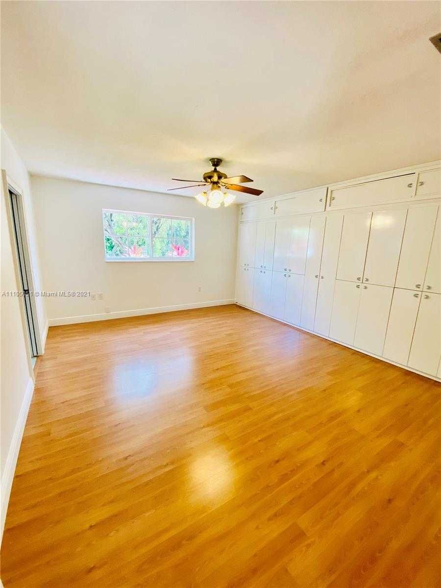 Small Image of 12500 SOUTH WEST 81ST AVE, Pinecrest Number 16