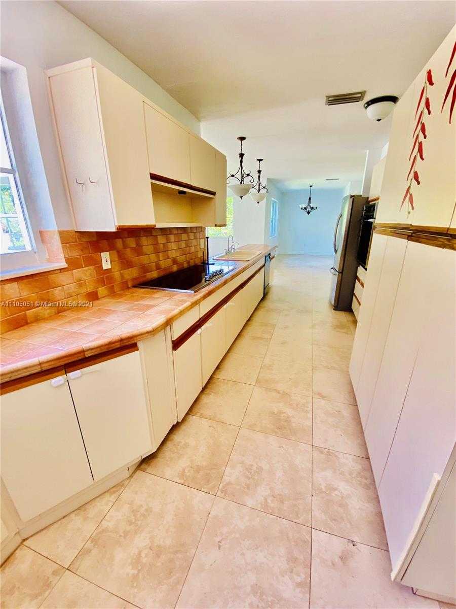 Small Image of 12500 SOUTH WEST 81ST AVE, Pinecrest Number 8