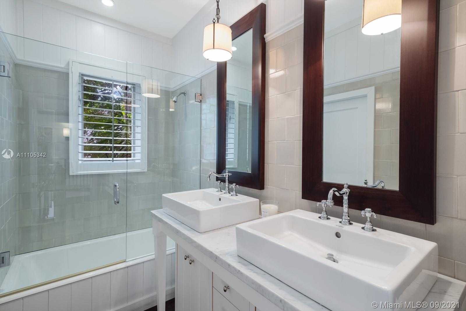 Small Image of 315 EAST SAN MARINO DR, Miami Beach Number 19