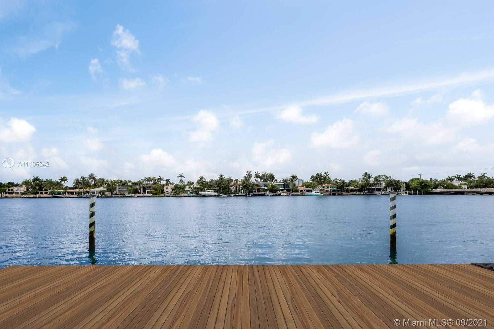 Small Image of 315 EAST SAN MARINO DR, Miami Beach Number 2