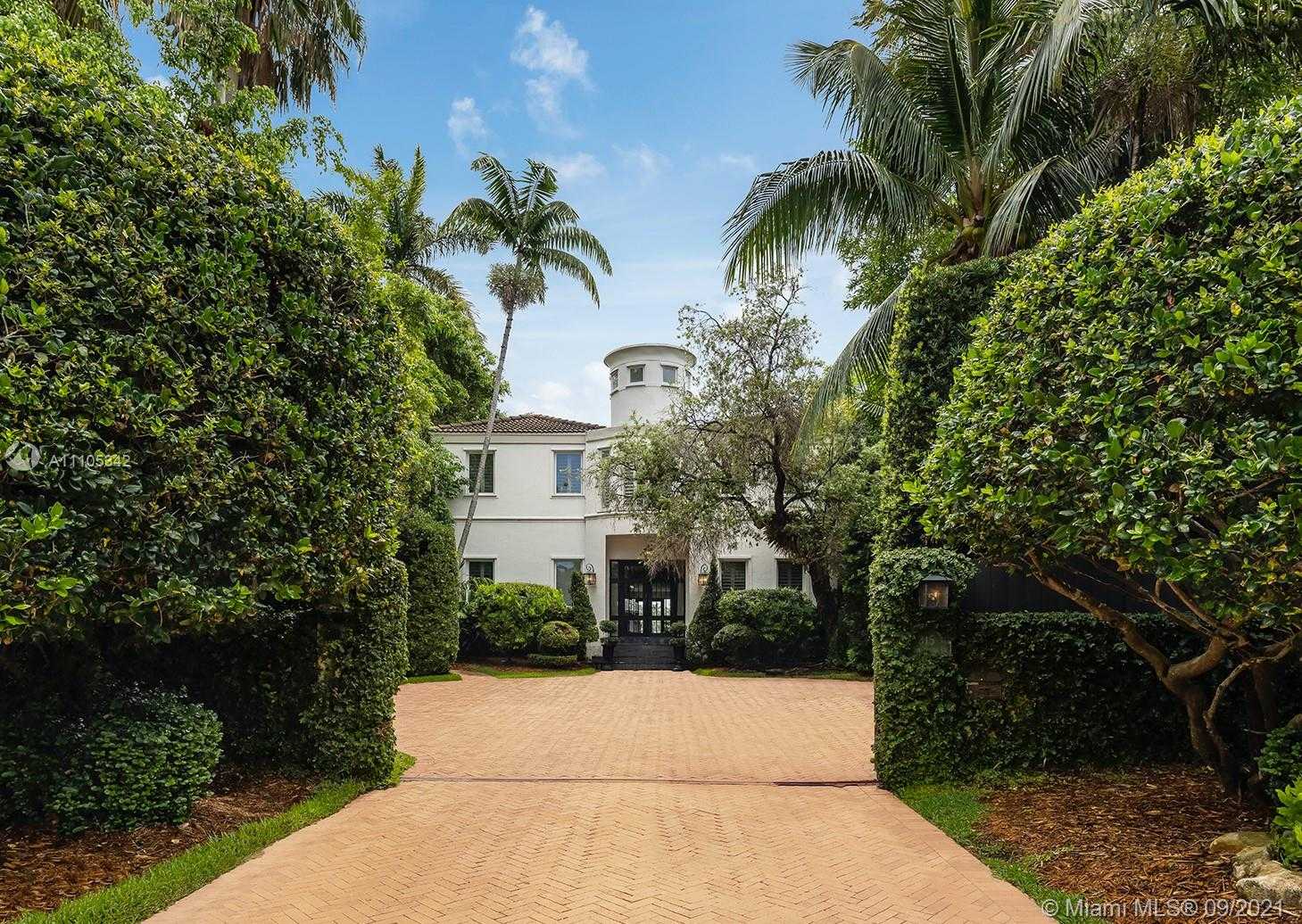Small Image of 315 EAST SAN MARINO DR, Miami Beach Number 27