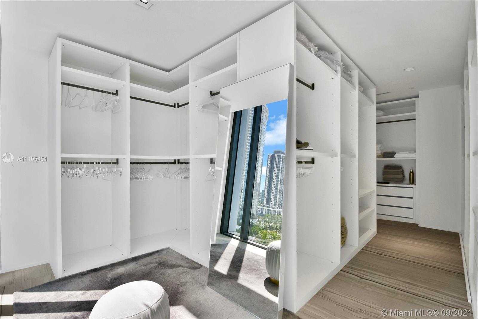 Small Image of 1000 BISCAYNE BLVD #1901, Miami Number 36