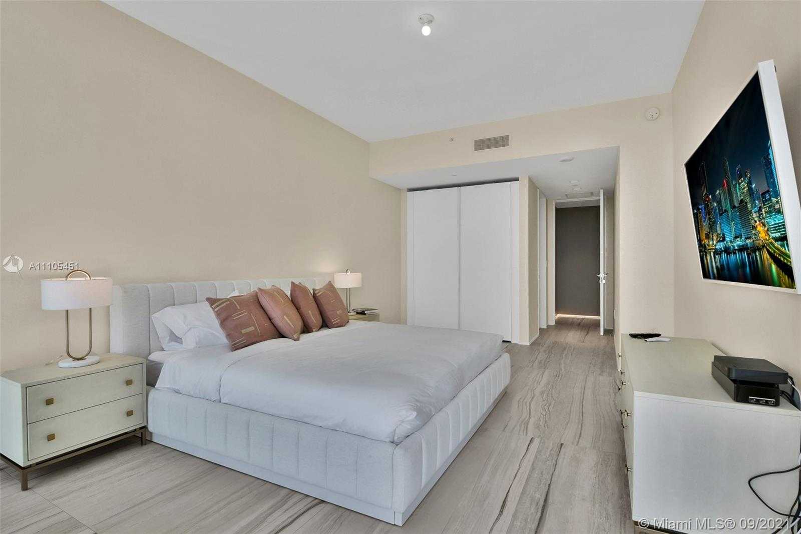 Small Image of 1000 BISCAYNE BLVD #1901, Miami Number 44