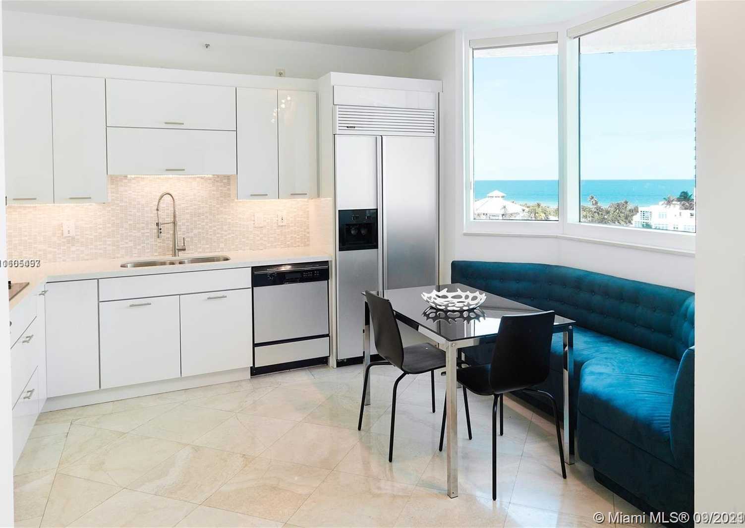 Small Image of 300 SOUTH POINTE DR #909, Miami Beach Number 4