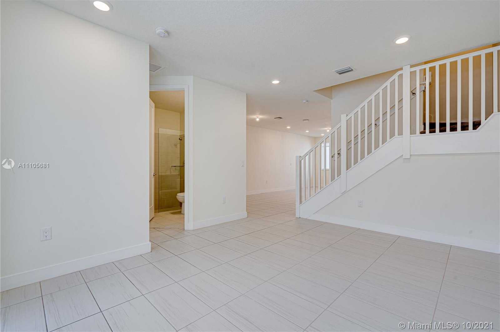 Small Image of 6450 NORTH WEST 103RD PL #6450, Doral Number 17