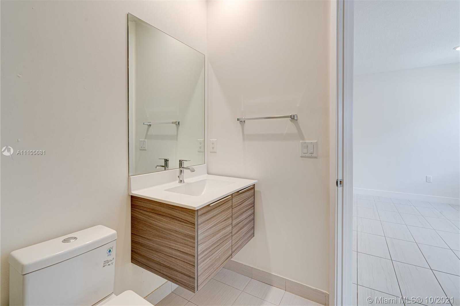 Small Image of 6450 NORTH WEST 103RD PL #6450, Doral Number 22