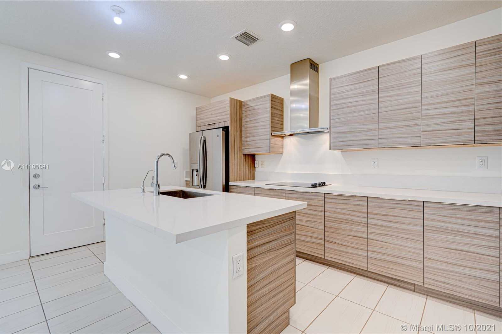 Small Image of 6450 NORTH WEST 103RD PL #6450, Doral Number 27