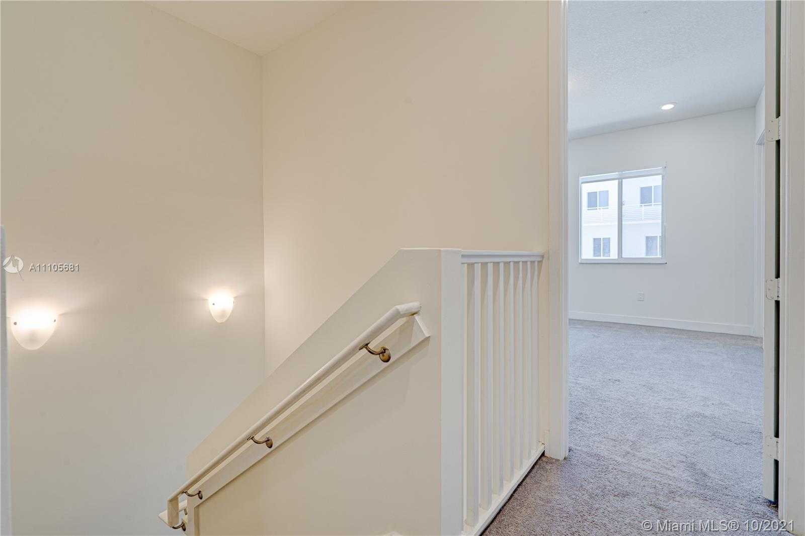 Small Image of 6450 NORTH WEST 103RD PL #6450, Doral Number 31