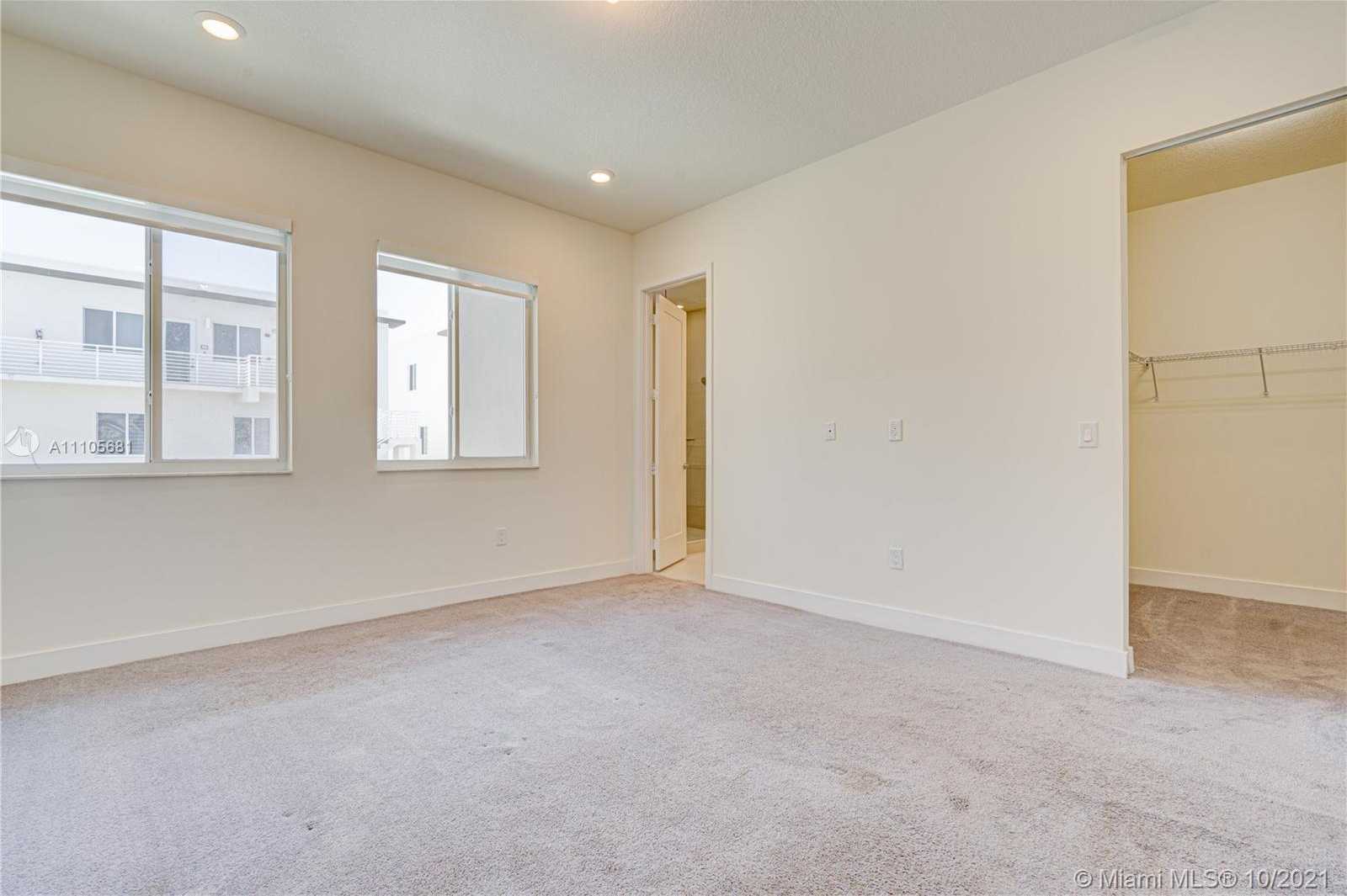 Small Image of 6450 NORTH WEST 103RD PL #6450, Doral Number 33