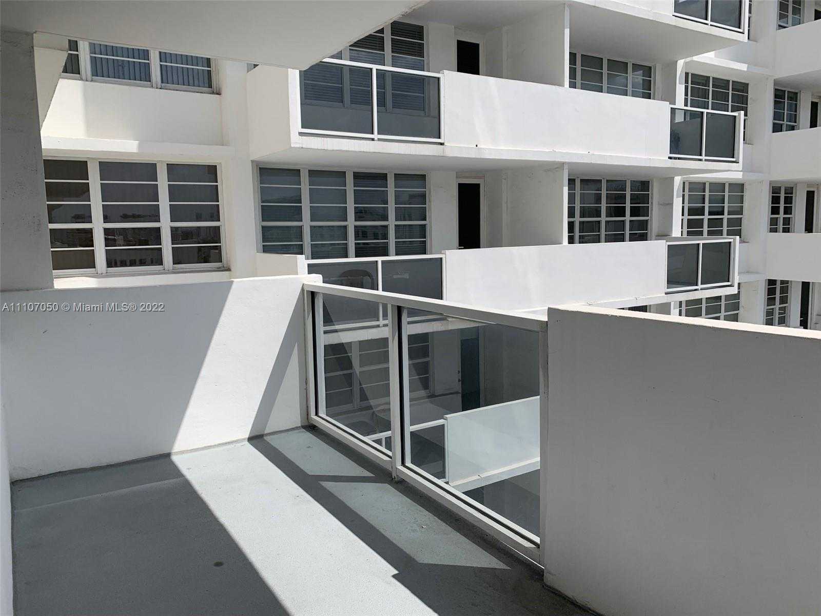 Small Image of 100 LINCOLN RD #903, Miami Beach Number 2