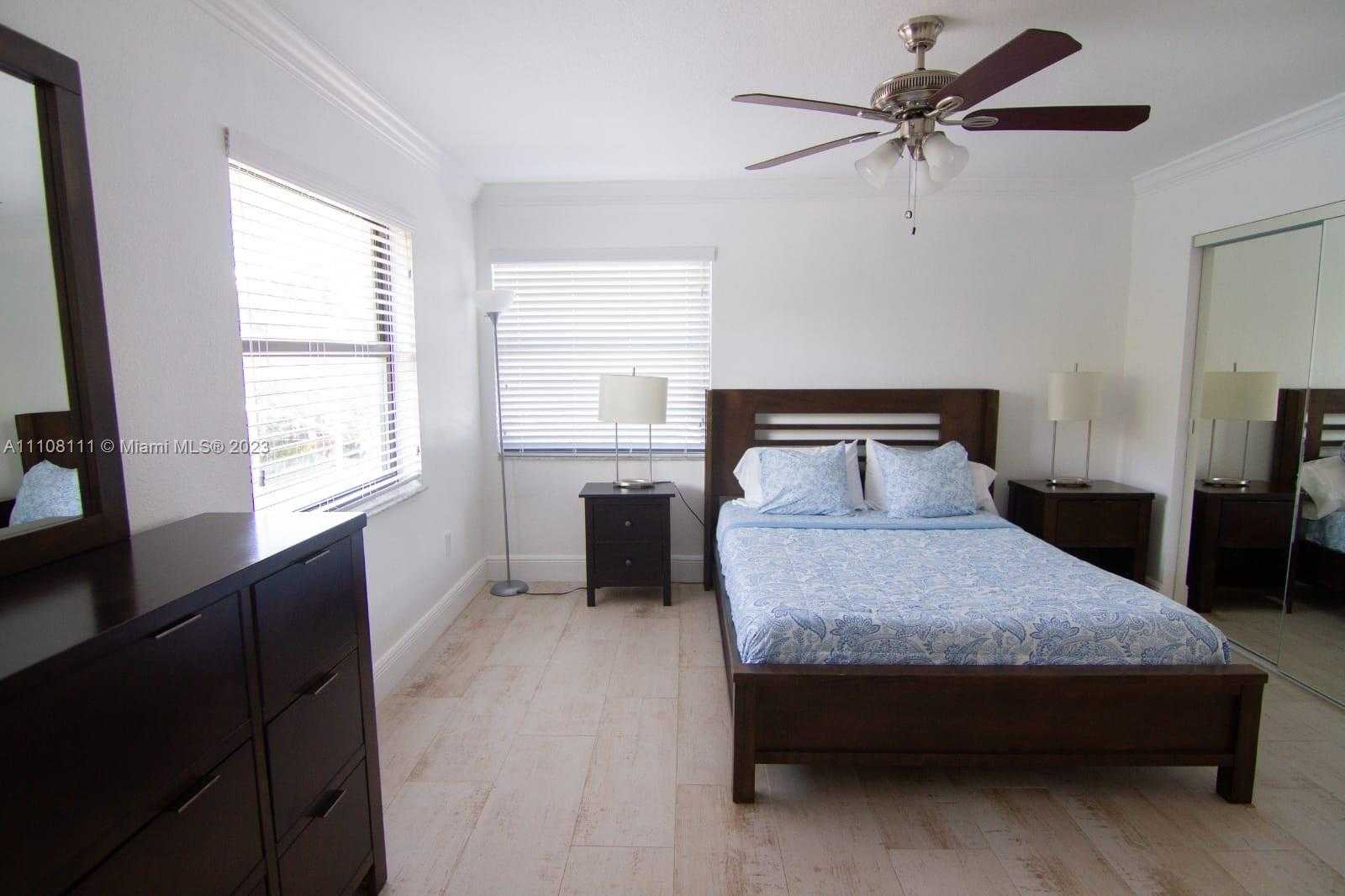 Small Image of 753 MICHIGAN #3A, Miami Beach Number 13