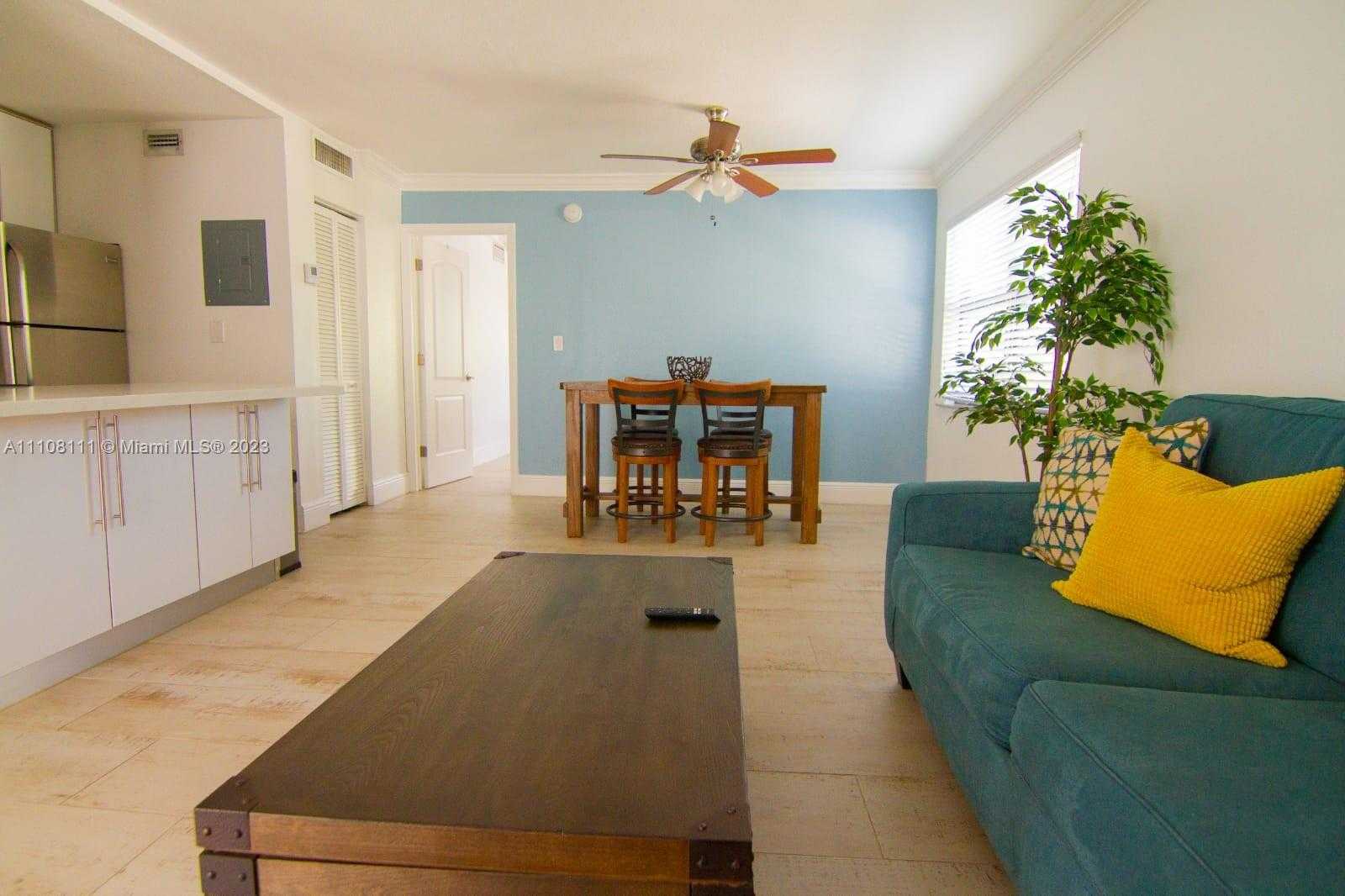 Small Image of 753 MICHIGAN #3A, Miami Beach Number 15