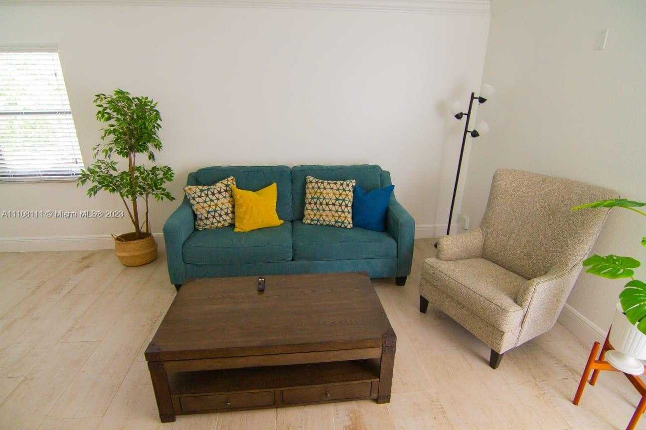 Small Image of 753 MICHIGAN #3A, Miami Beach Number 18