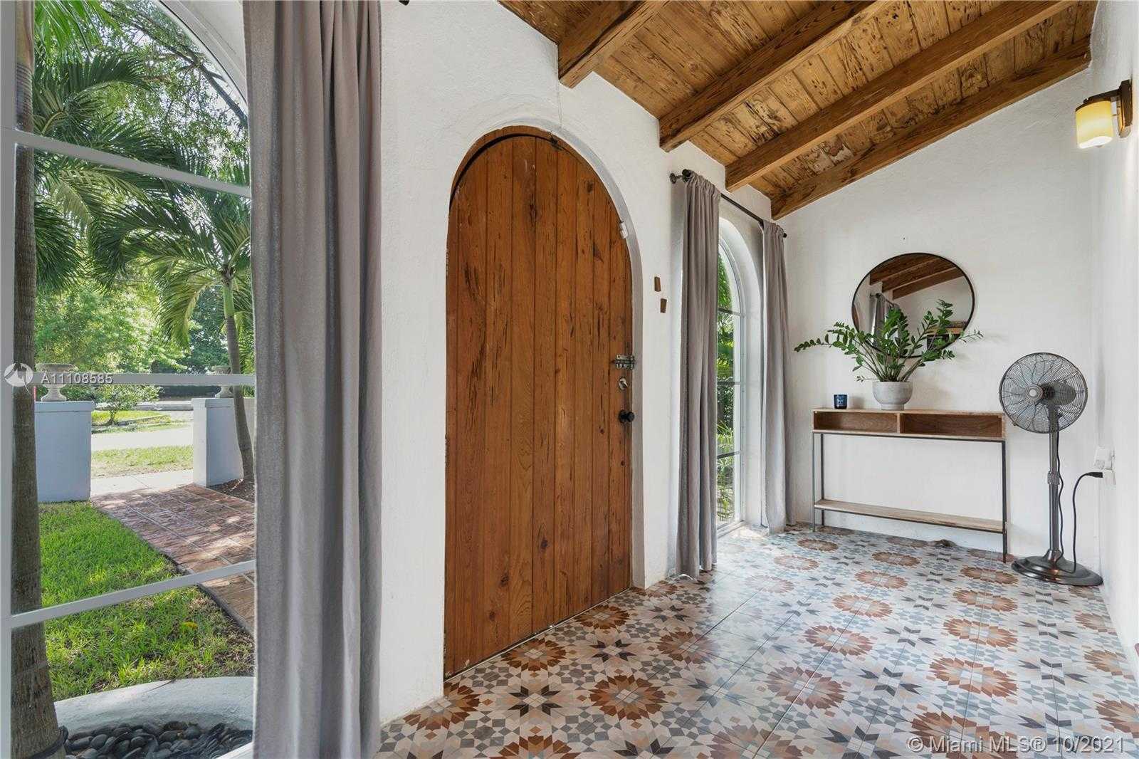 Small Image of 631 NORTH EAST 87TH ST, Miami Number 13