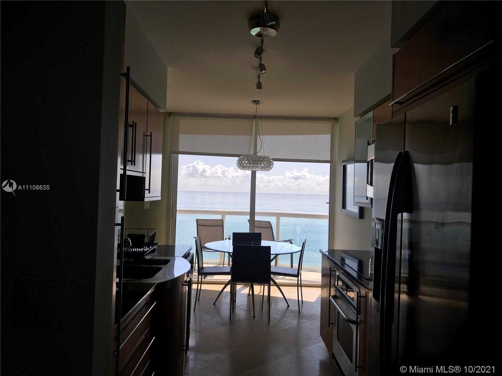 Small Image of 6365 COLLINS AVE #1802, Miami Beach Number 5