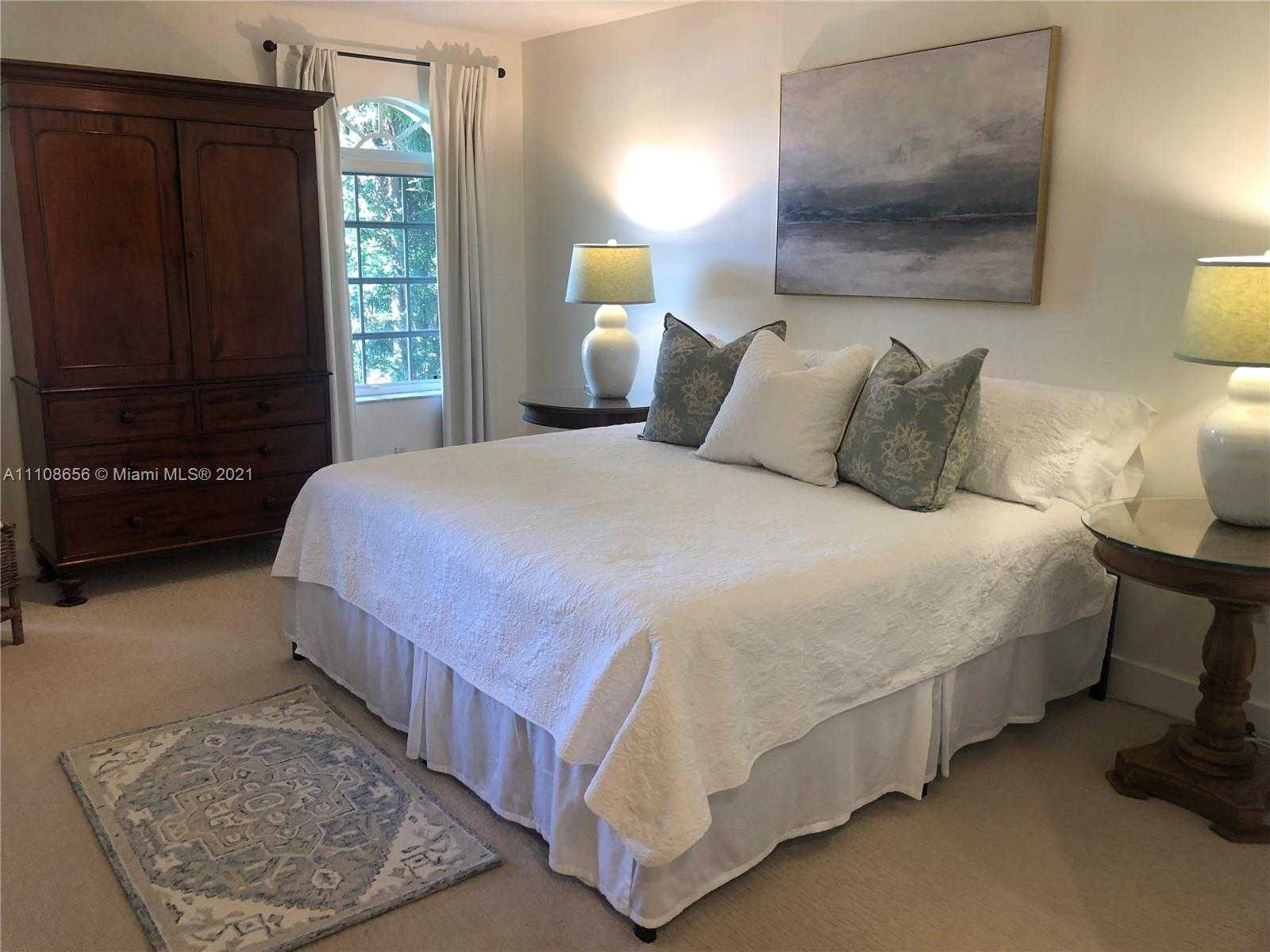 Small Image of 515 Woodcrest Rd, Key Biscayne, FL 33149, USA Number 11