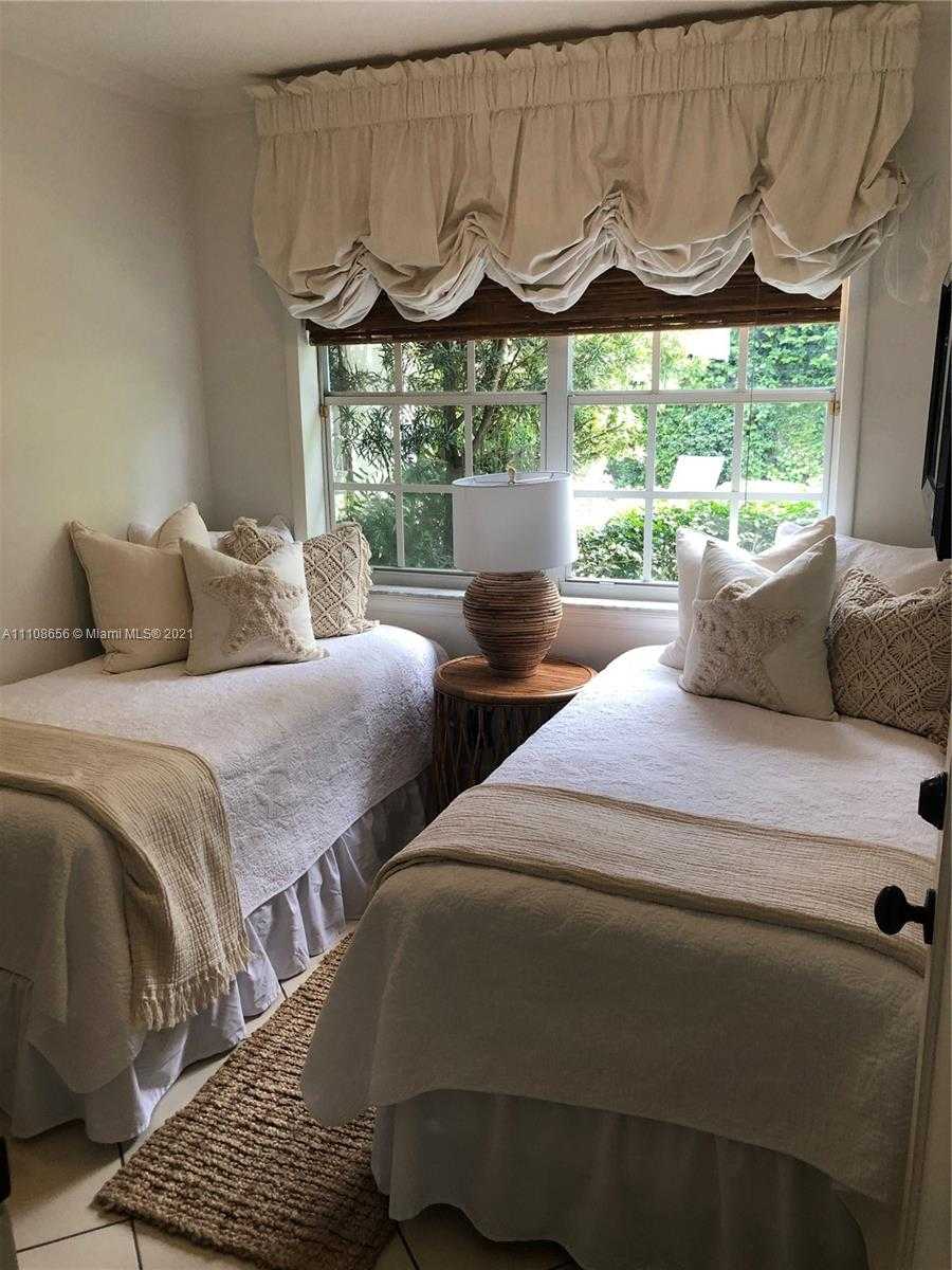 Small Image of 515 Woodcrest Rd, Key Biscayne, FL 33149, USA Number 19