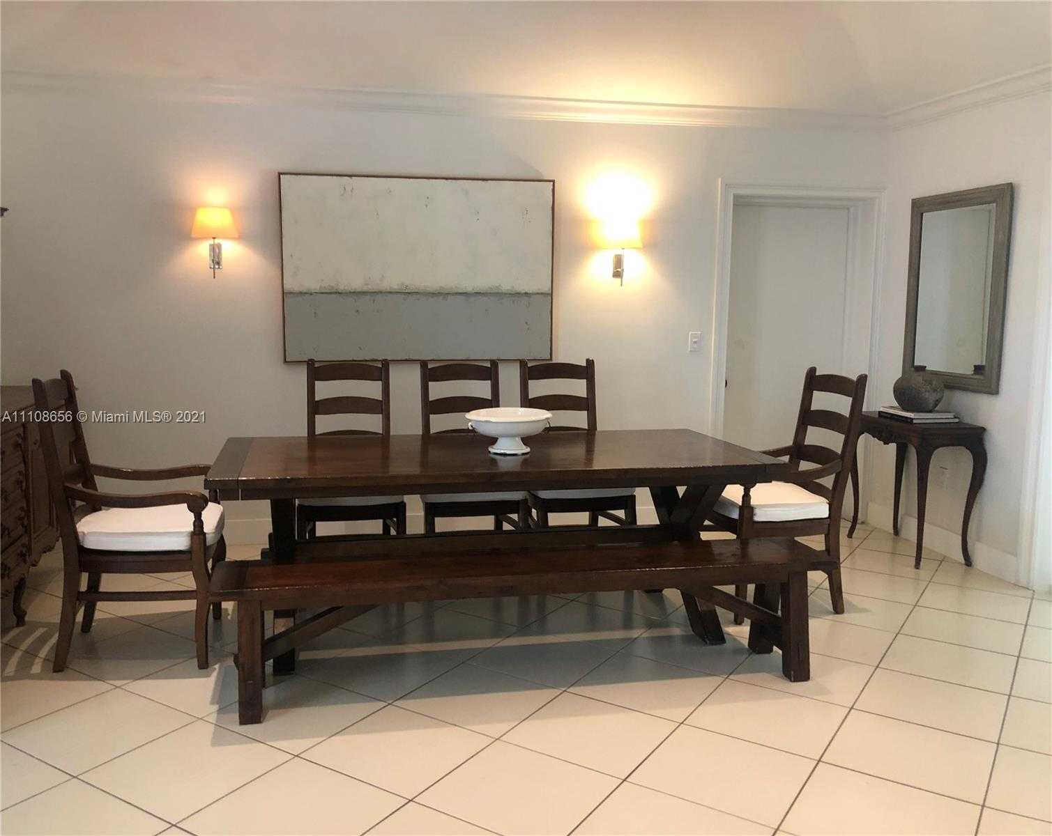 Small Image of 515 Woodcrest Rd, Key Biscayne, FL 33149, USA Number 3