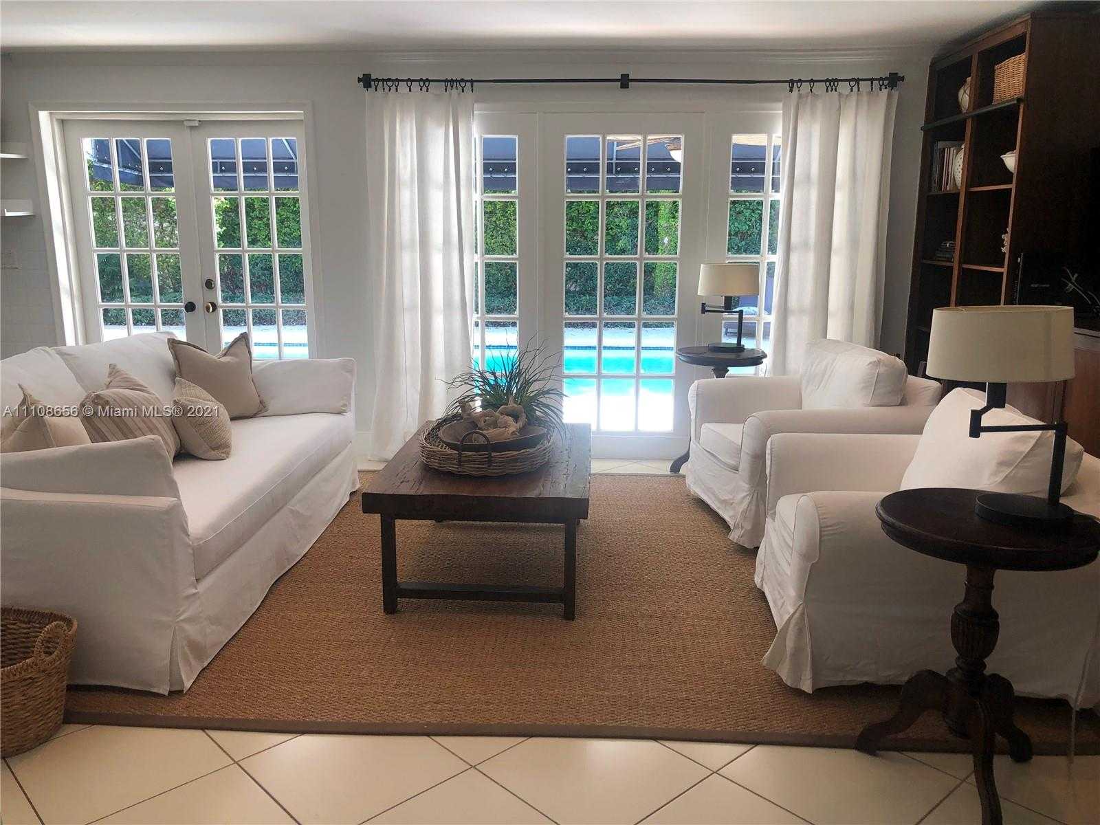 Small Image of 515 Woodcrest Rd, Key Biscayne, FL 33149, USA Number 5