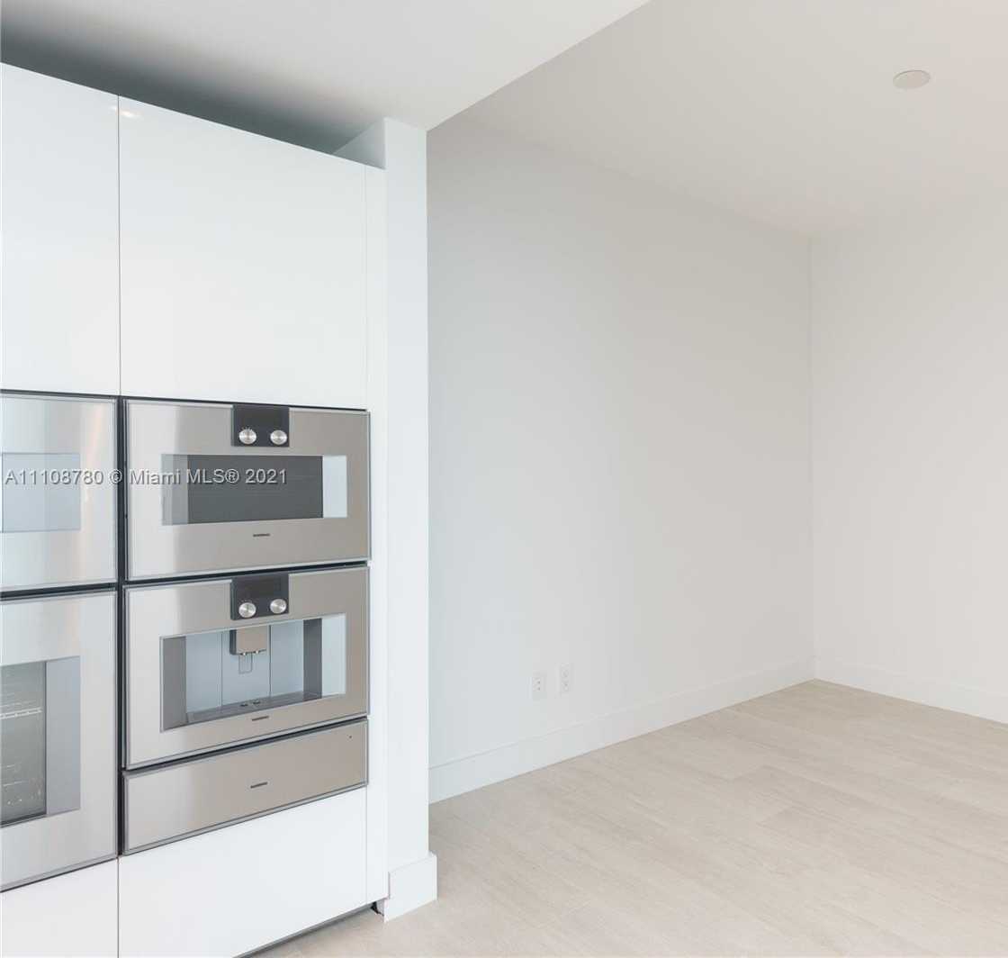 Small Image of 10201 COLLINS AVE #1107, Bal Harbour Number 14