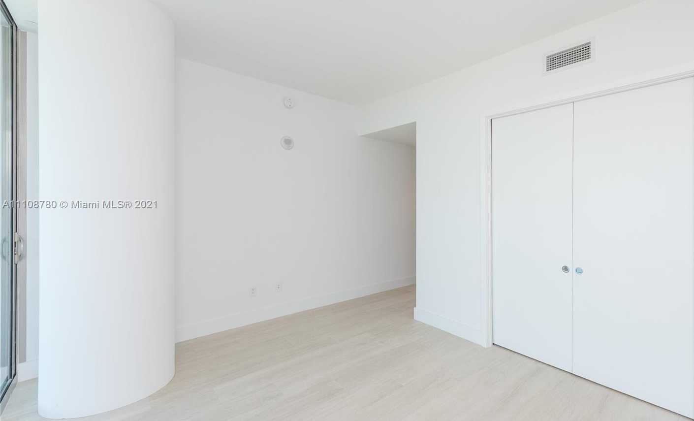 Small Image of 10201 COLLINS AVE #1107, Bal Harbour Number 19