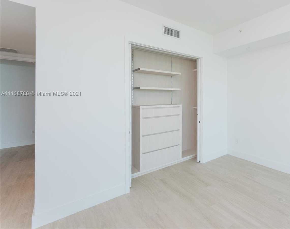 Small Image of 10201 COLLINS AVE #1107, Bal Harbour Number 20
