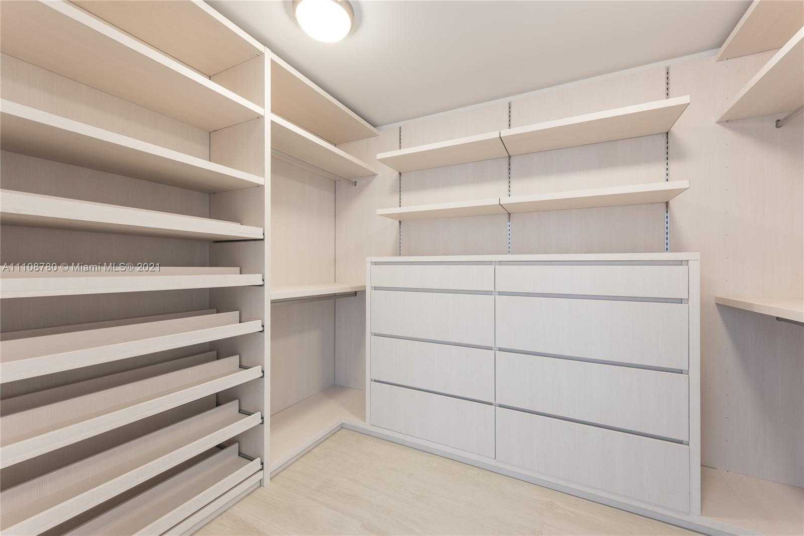 Small Image of 10201 COLLINS AVE #1107, Bal Harbour Number 27
