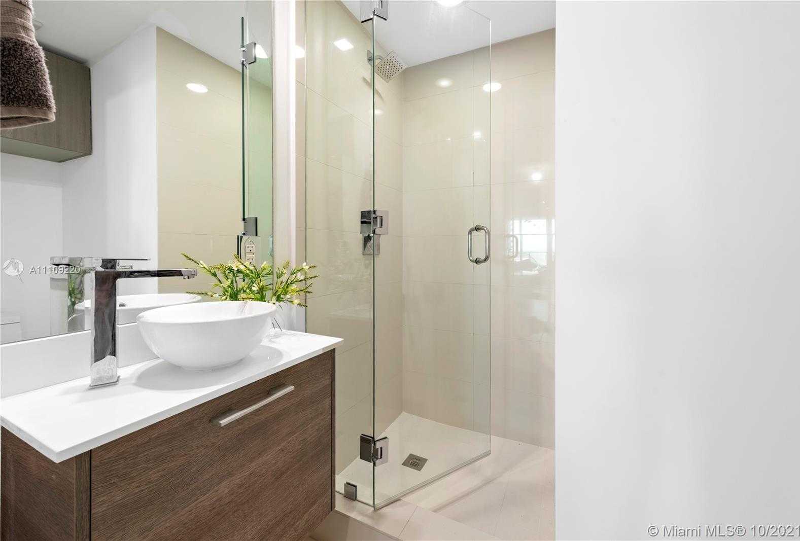 Small Image of 650 NORTH EAST 32ND ST #2602, Miami Number 6