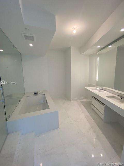 Small Image of 18555 COLLINS AVE #2605, Sunny Isles Beach Number 11